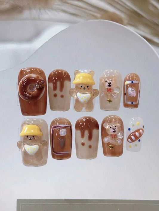 Cute Bears 🐻- Press on nails (10Pcs, Short Square)